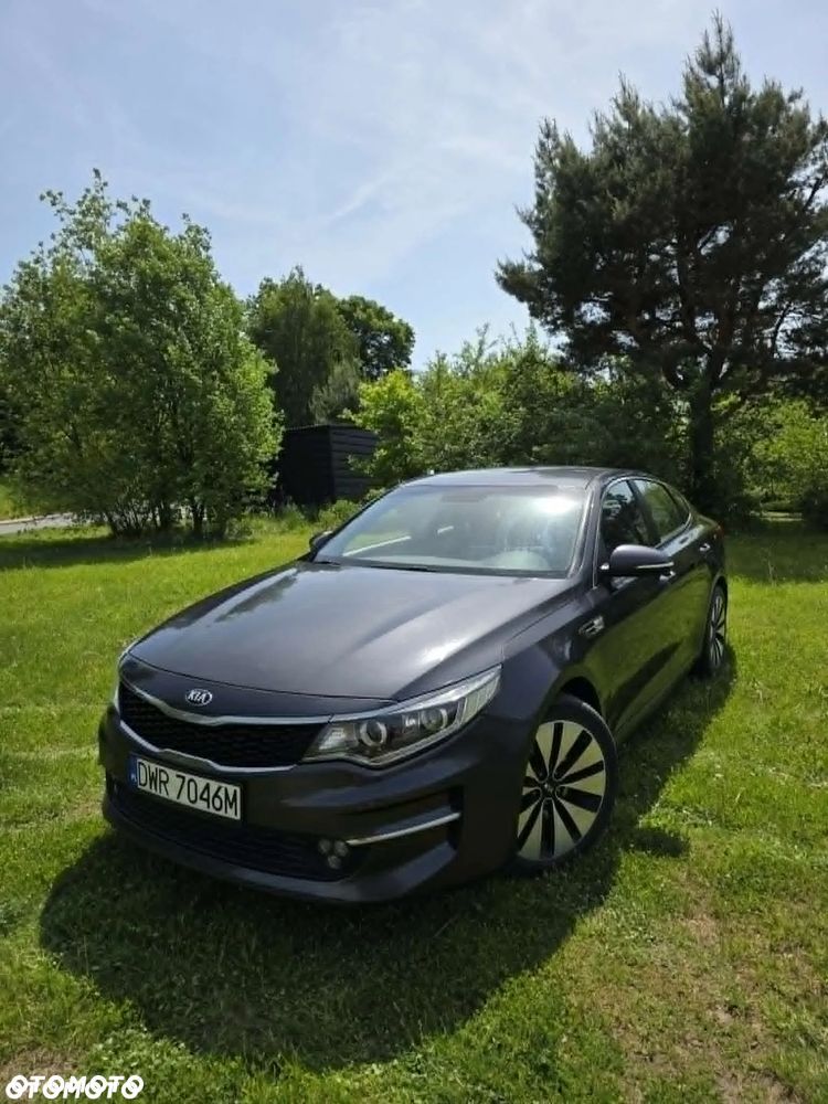 Kia Optima - 1