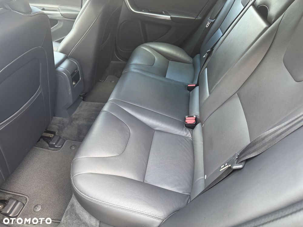 Volvo V60 - 24