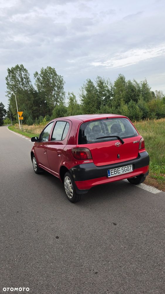 Toyota Yaris 1.0 Base - 5