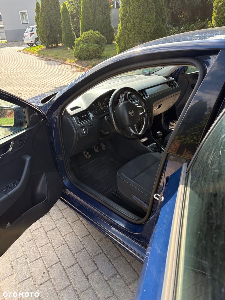 Skoda RAPID 1.6 TDI DPF Ambition - 6