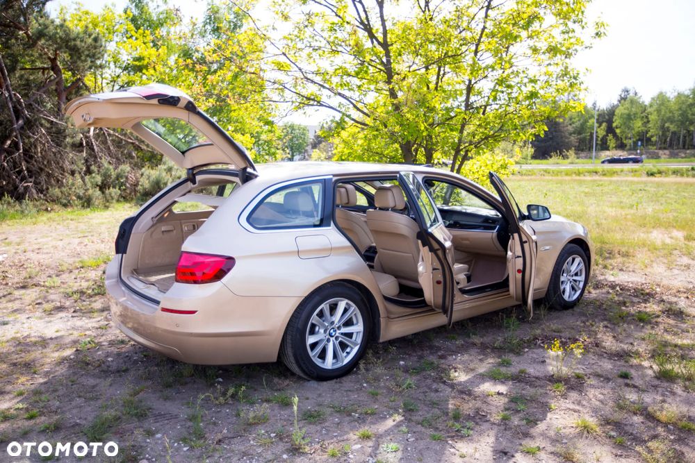 BMW Seria 5 523i - 17