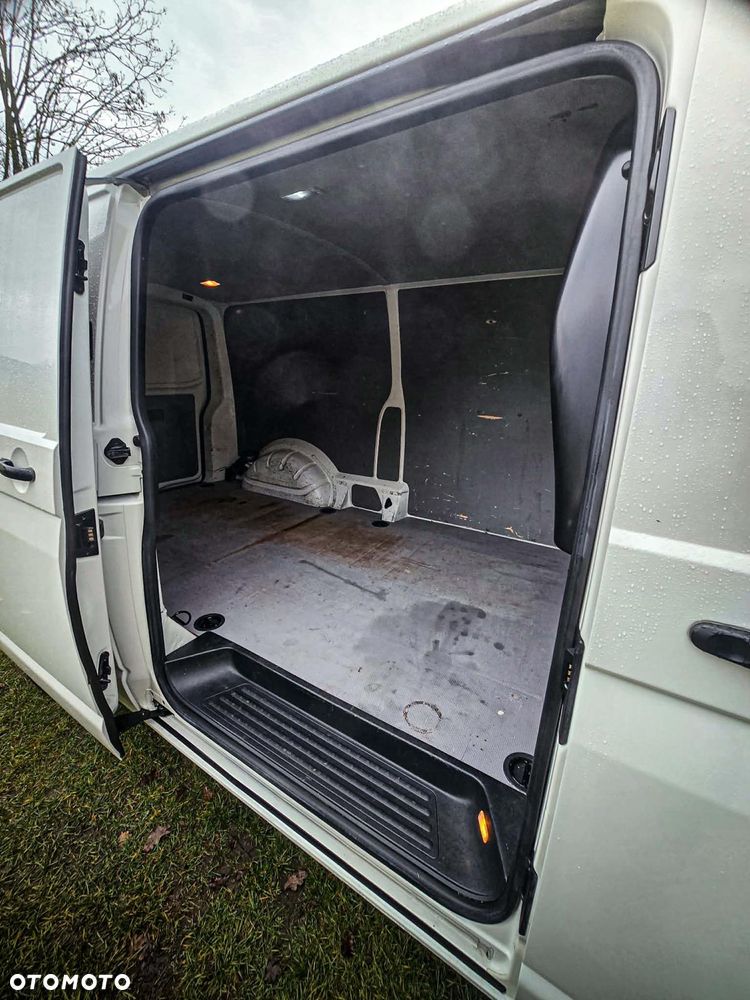 Volkswagen Transporter - 9