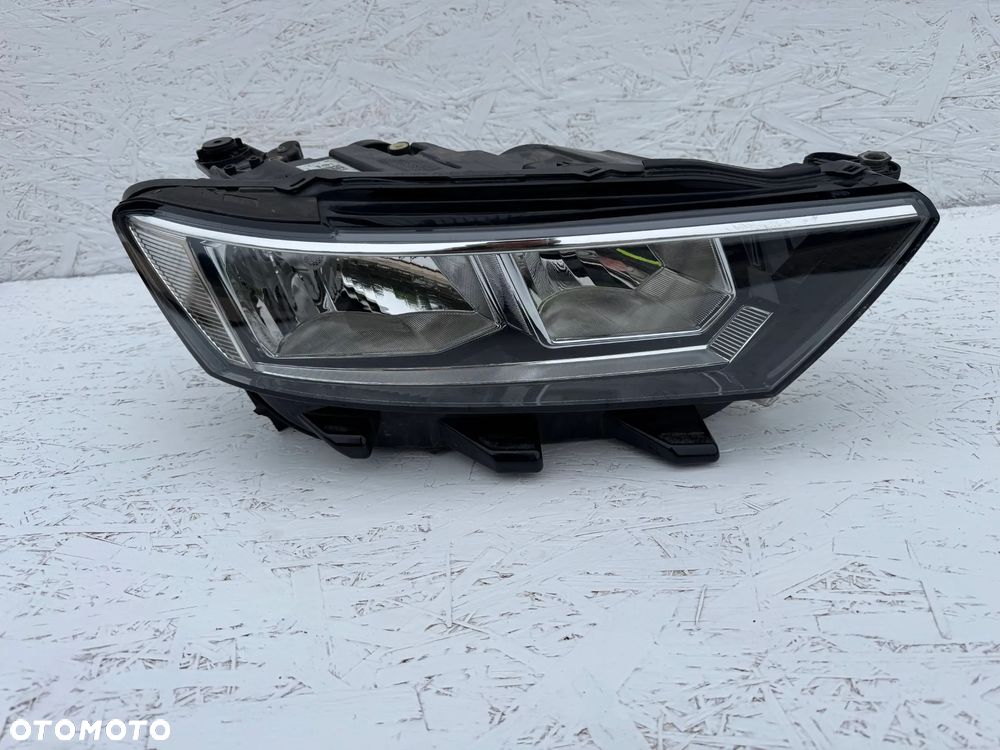 LAMPA VW T-ROC 2GA PRAWA PRZÓD PRZEDNIA - 1