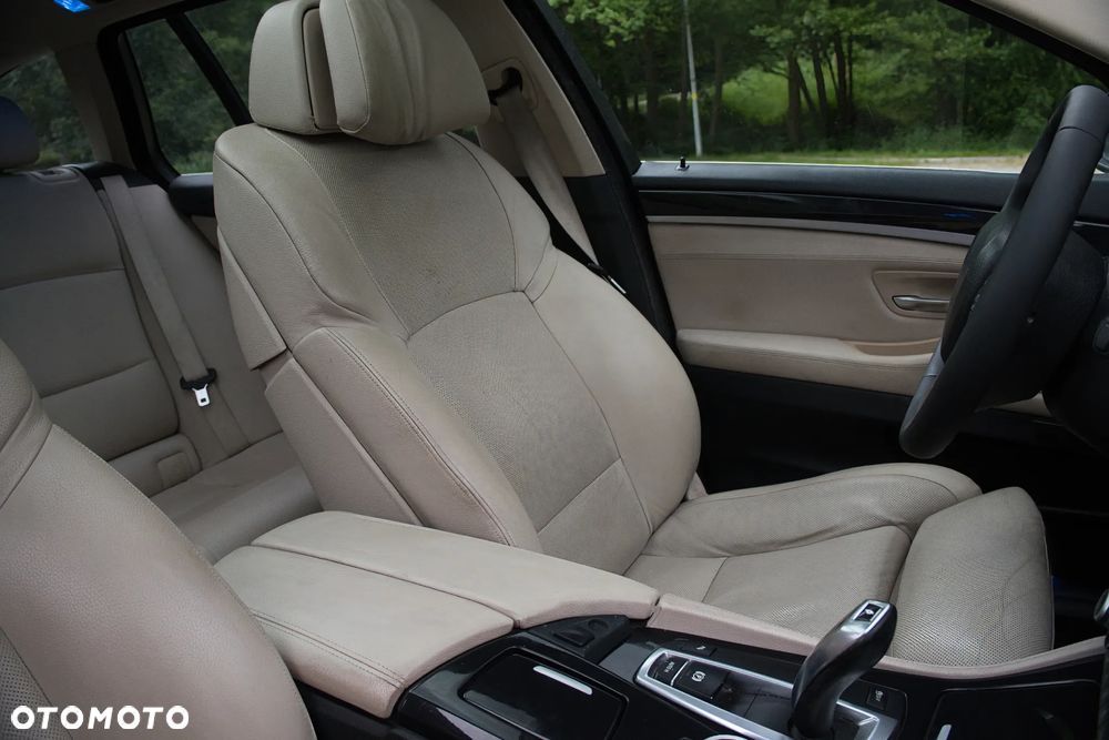 BMW Seria 5 520d Luxury Line - 16