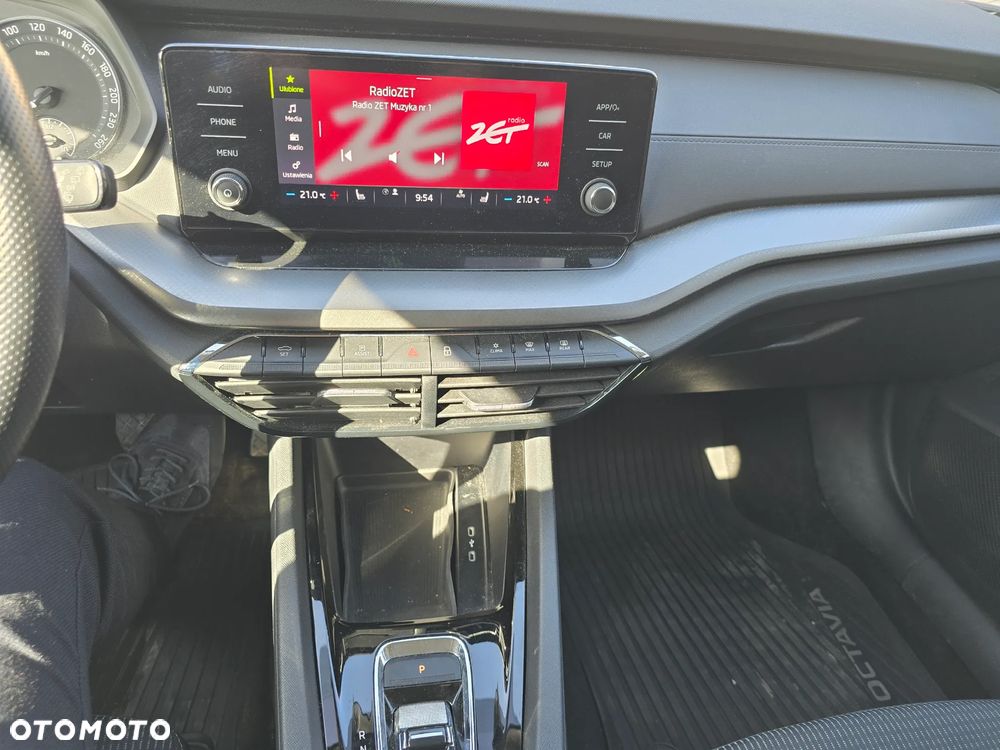 Skoda Octavia 2.0 TDI Selection DSG - 21