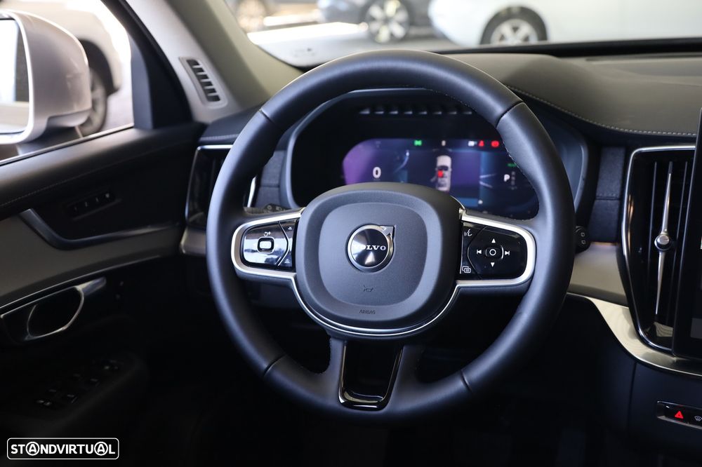 Volvo XC 90 T8 AWD Core - 21