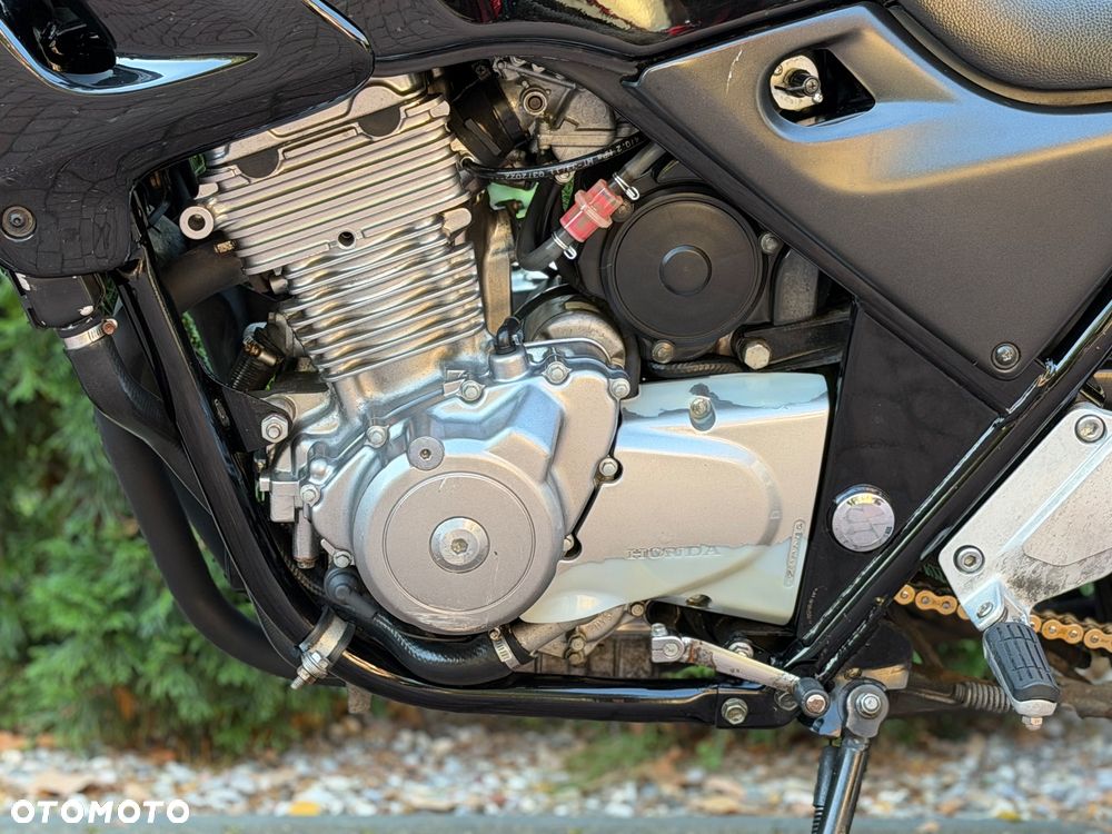 Honda CB - 16