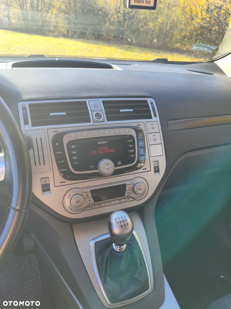 Ford Kuga - 11