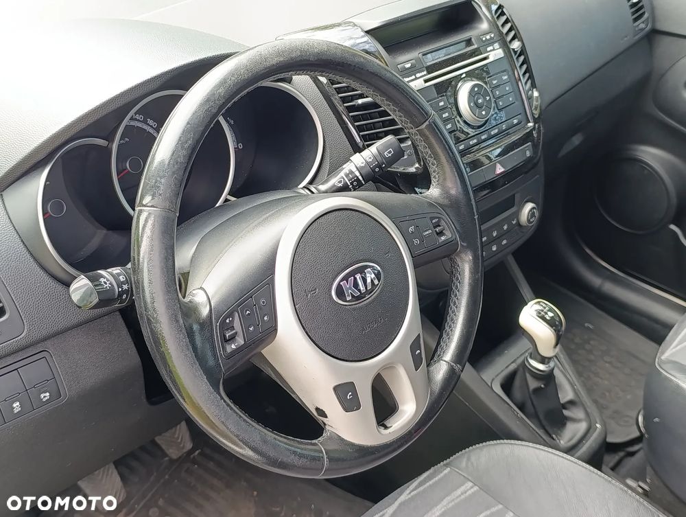 Kia Venga 1.4 CVVT Attract - 13