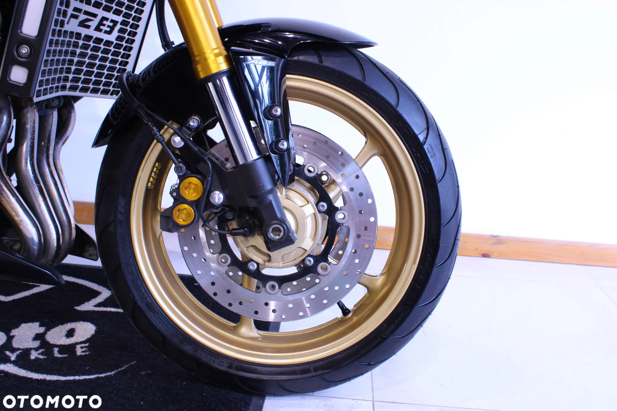 Yamaha FZ8 - 22