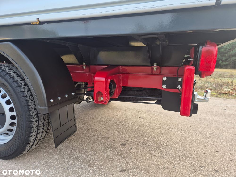 Mercedes-Benz Sprinter - 28