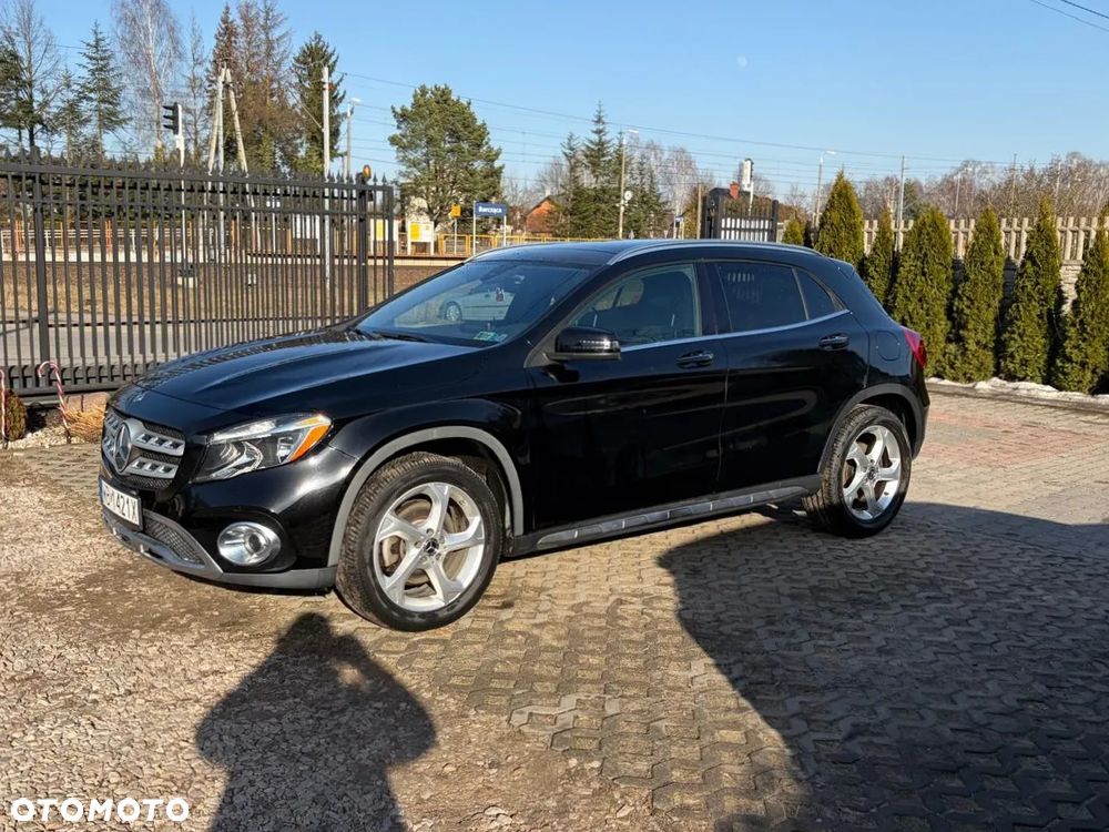 Mercedes-Benz GLA 250 4Matic 7G-DCT UrbanStyle Edition - 13