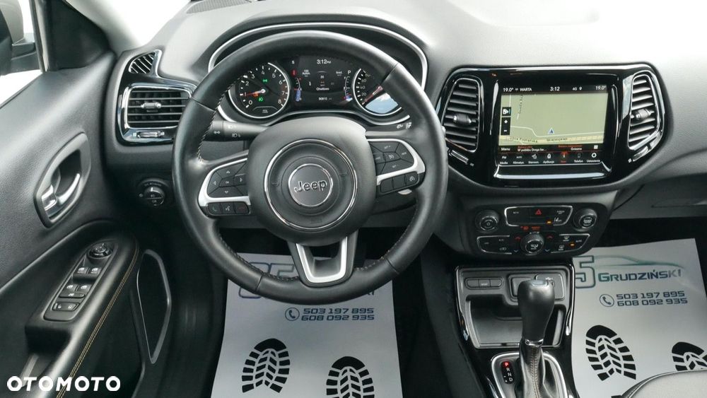 Jeep Compass - 10