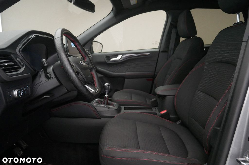 Ford Kuga - 12