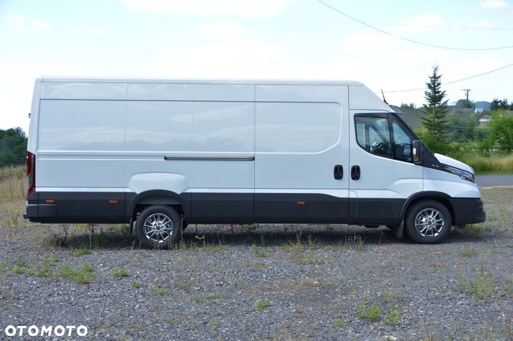 Iveco Daily Furgon 35S18HV 180KM MT6 - 4