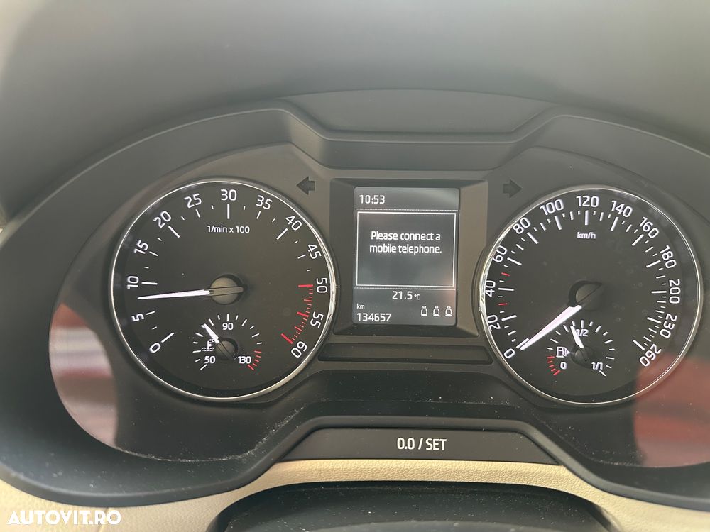 Skoda Octavia 1.6 TDI 4X4 ELEGANCE - 6