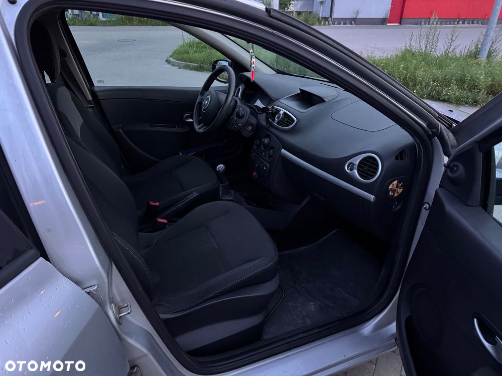 Renault Clio 1.5 dCi Alize - 16