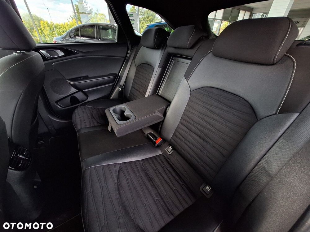 Kia Ceed 1.5 T-GDI GT-Line - 26