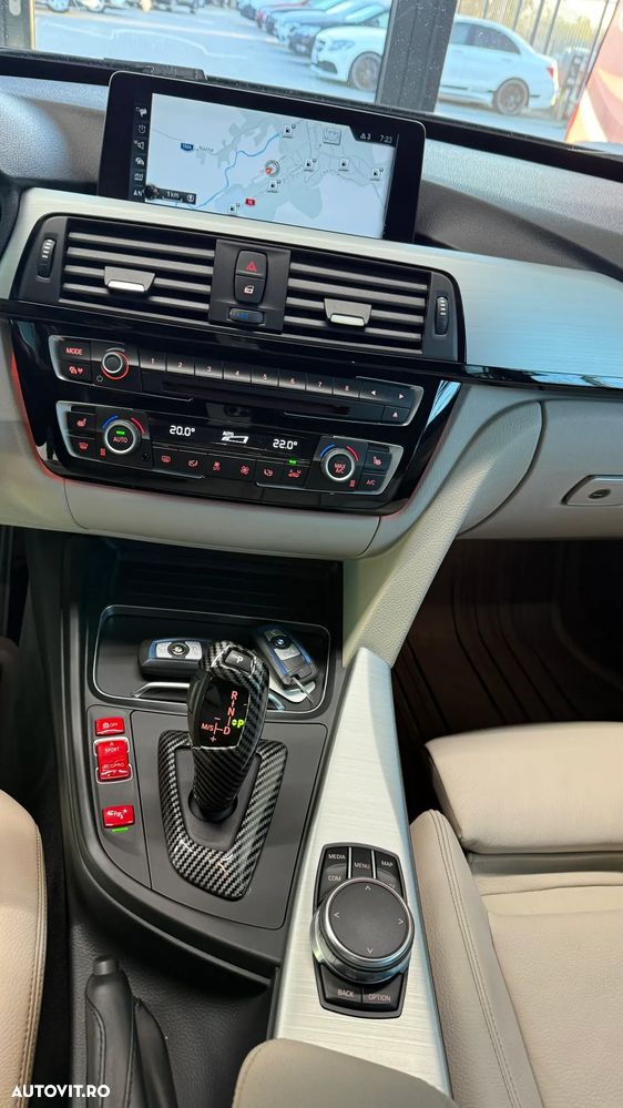 BMW Seria 3 318d Aut. M Sport - 32