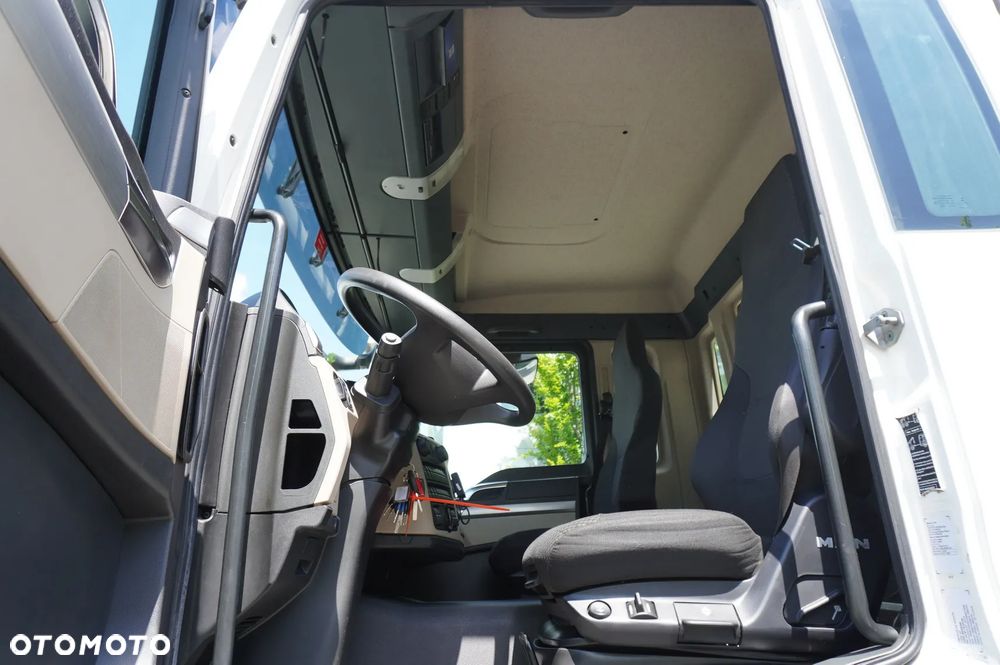 MAN TGS 26.420 6x4 / Fassi F215A.2.24 / Pilot / Rotator / 160 tys. km! / platforma 6.7 m - 16