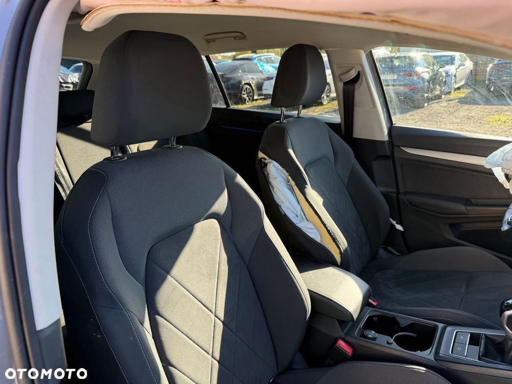 Volkswagen Golf Variant - 23