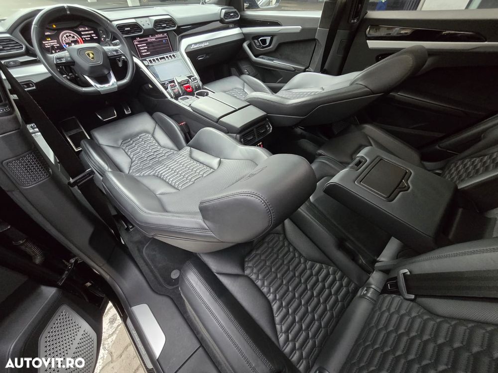 Lamborghini URUS - 8