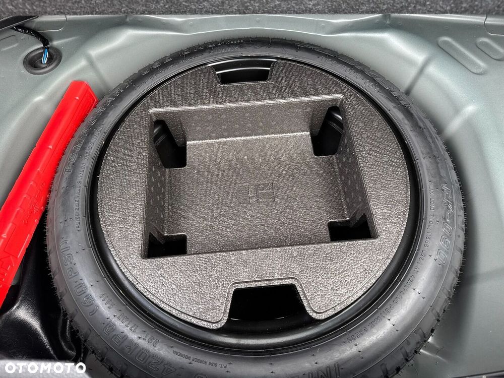 Toyota Yaris Hybrid 1.5 Style - 27