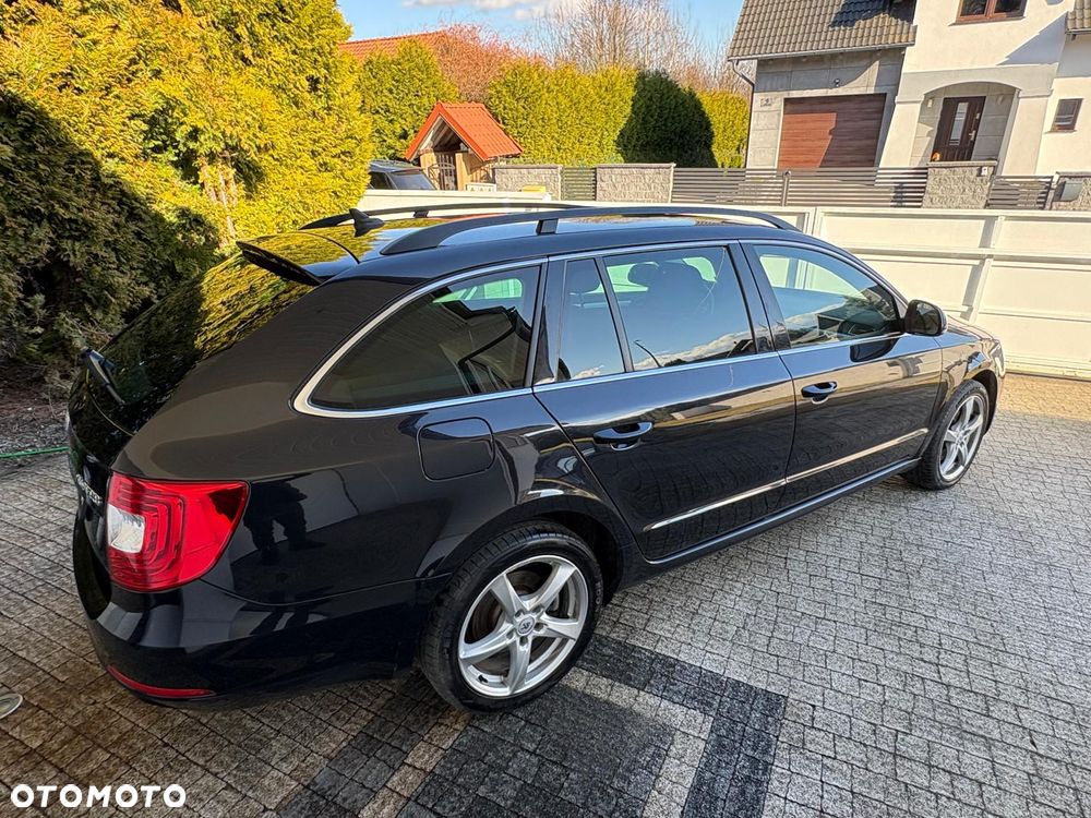 Skoda Superb 2.0 TDI DSG Elegance - 9