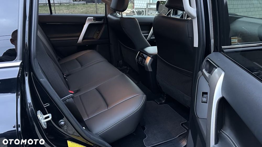 Toyota Land Cruiser LC 2.8 D-4D Prestige - 20