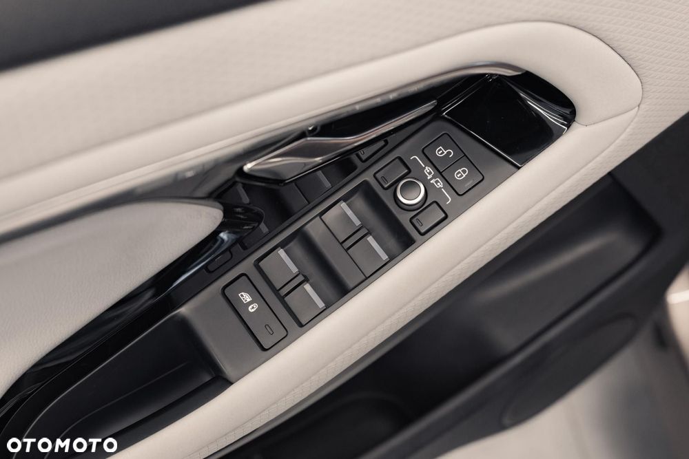 Land Rover Range Rover Evoque - 25