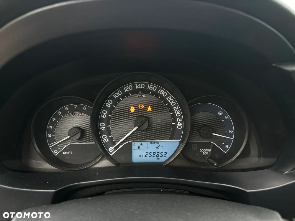 Toyota Corolla - 18