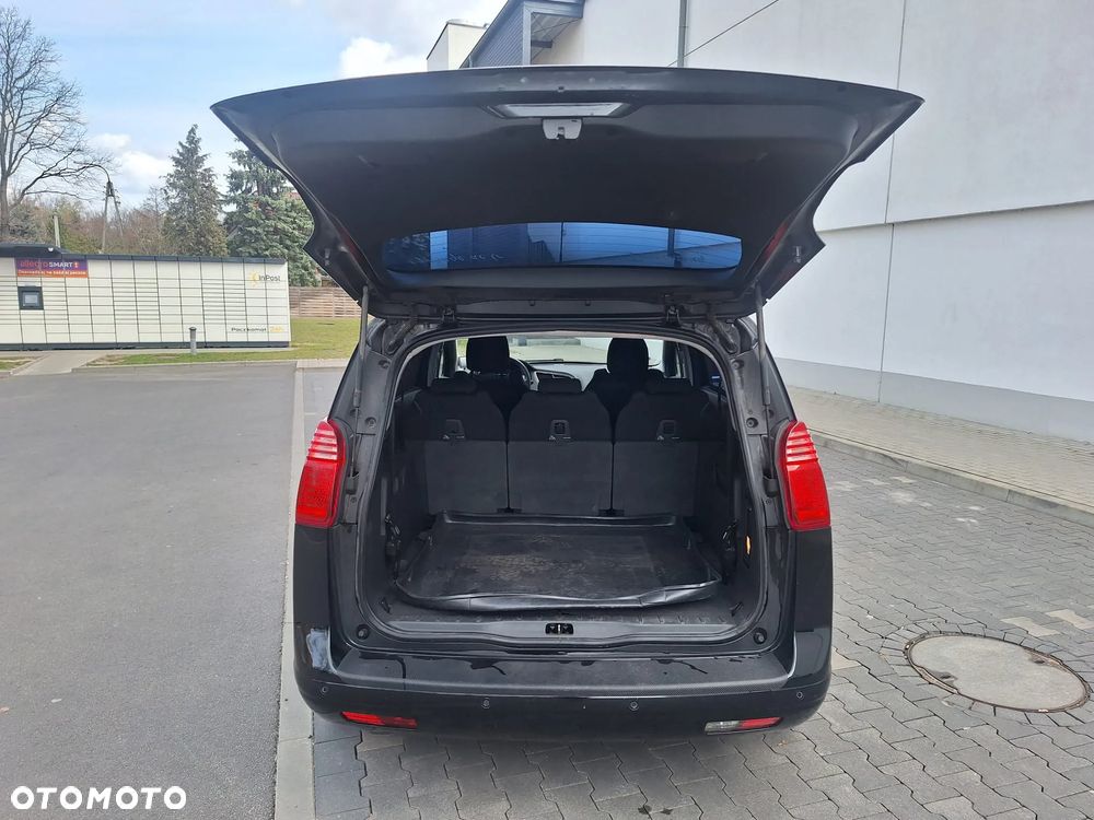 Peugeot 5008 155 THP Family - 23