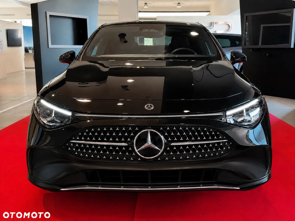 Mercedes-Benz CLA 180 mHEV 8G-DCT - 4