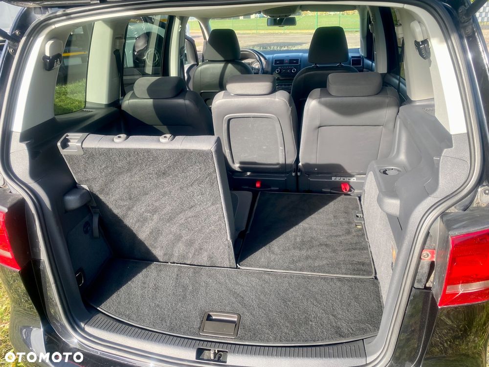 Volkswagen Touran 1.6 TDI DPF BlueMot Trendline - 14