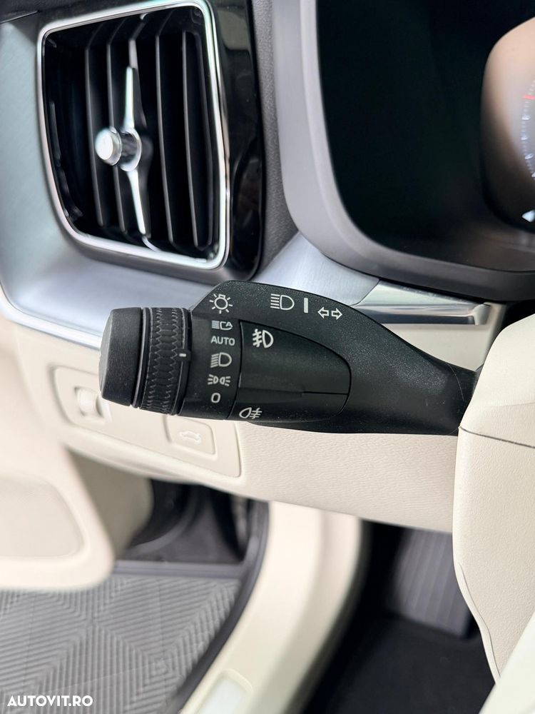 Volvo XC 60 B4 D AWD Geartronic Inscription - 31