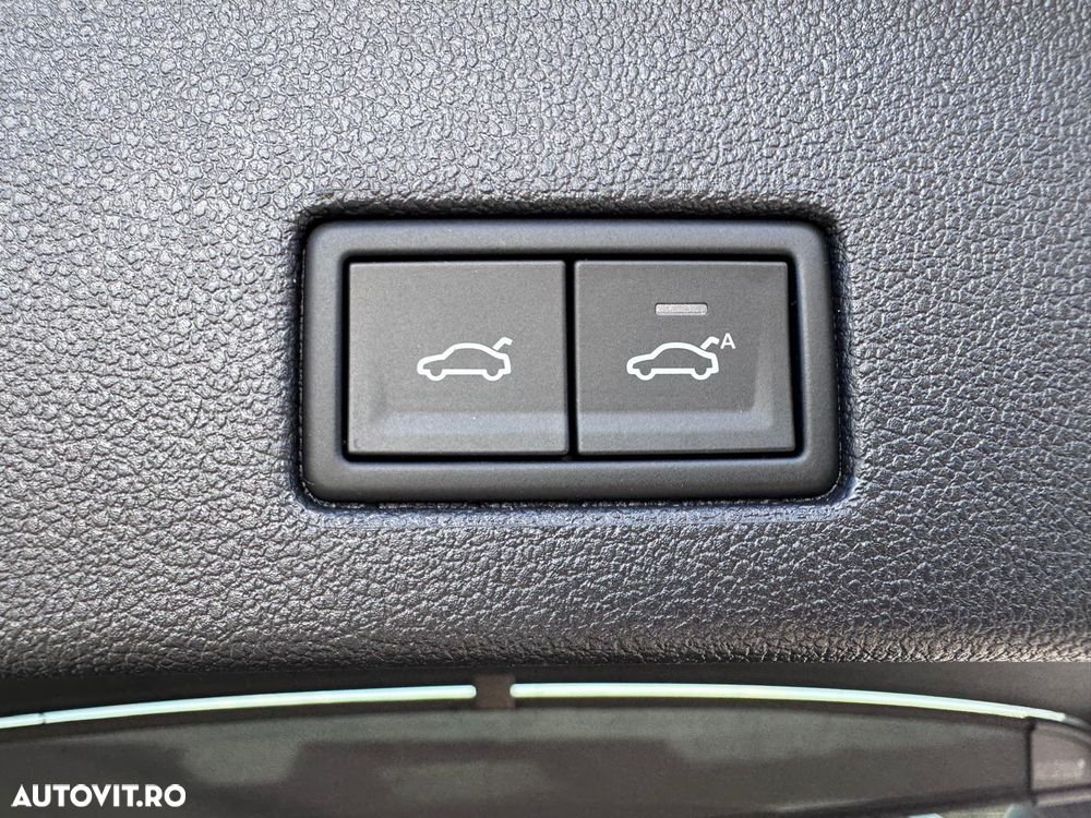 Volkswagen Touareg V6 TDI 4MOTION R-Line - 33