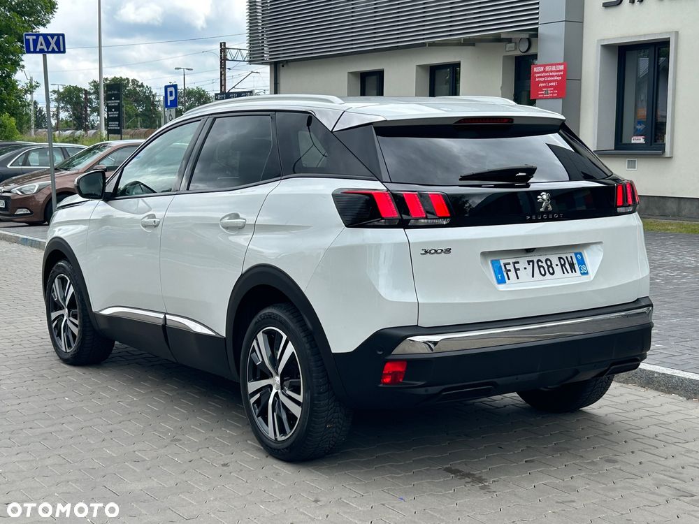 Peugeot 3008 PureTech 130 Stop & Start GPF EAT8 Allure - 11