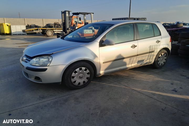 Dezmembrez Volkswagen VW Golf 5 [2003 - 2009] Hatchback 5-usi 1.4 MT - 2