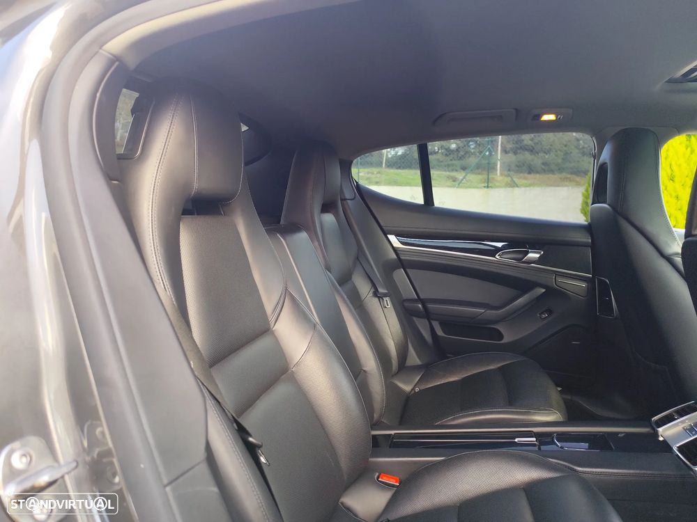 Porsche Panamera Platinum Edition - 8