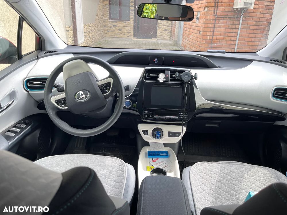 Toyota Prius Hybrid Comfort - 12