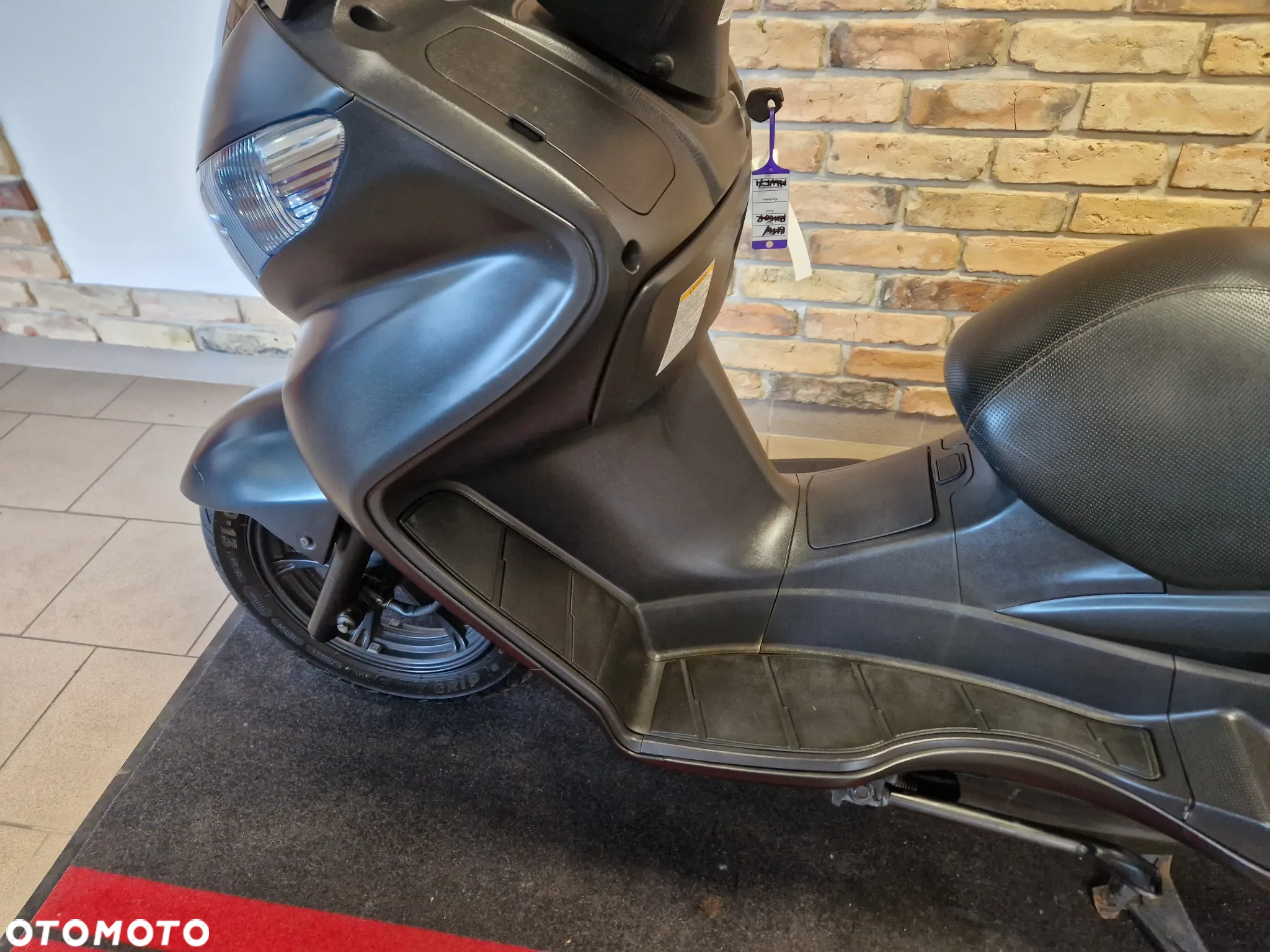 Suzuki Burgman - 16
