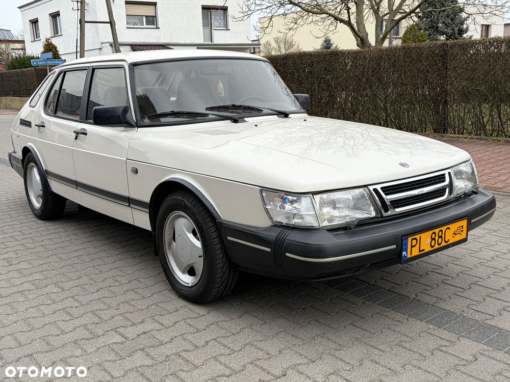 Saab 900 - 28