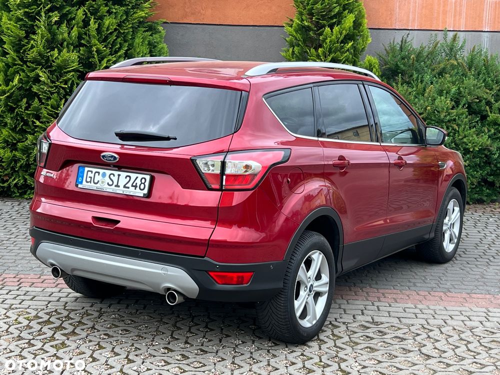 Ford Kuga 2.0 TDCi 2x4 Titanium - 6