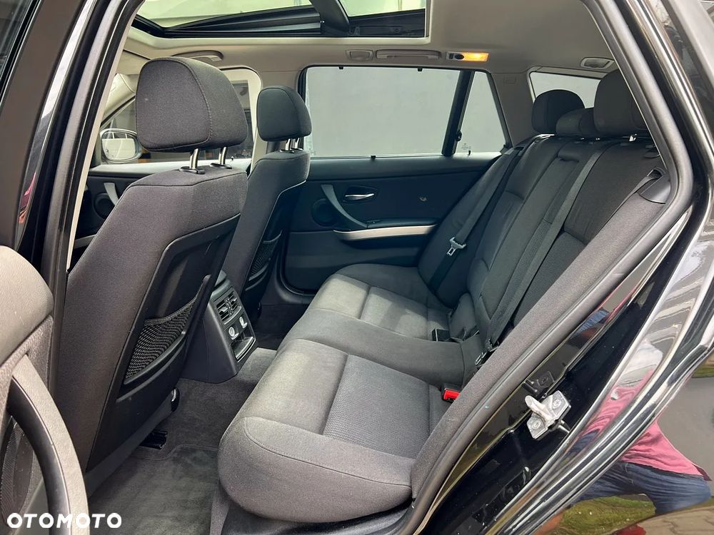 BMW Seria 3 318i Edition Exclusive - 10