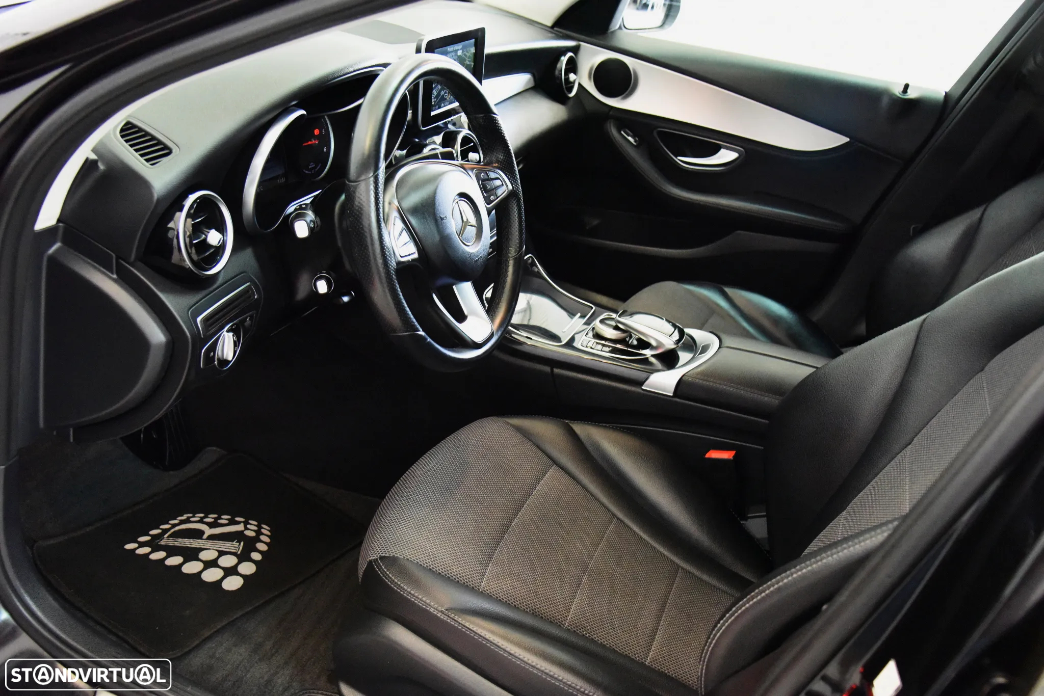 Mercedes-Benz C 300 BlueTEC Hybrid AMG Line - 13
