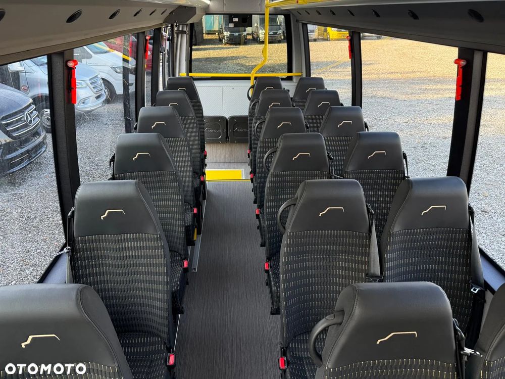 Mercedes-Benz Sprinter 519 - 22
