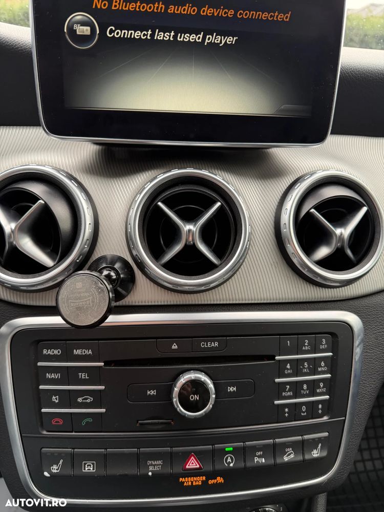 Mercedes-Benz GLA - 13