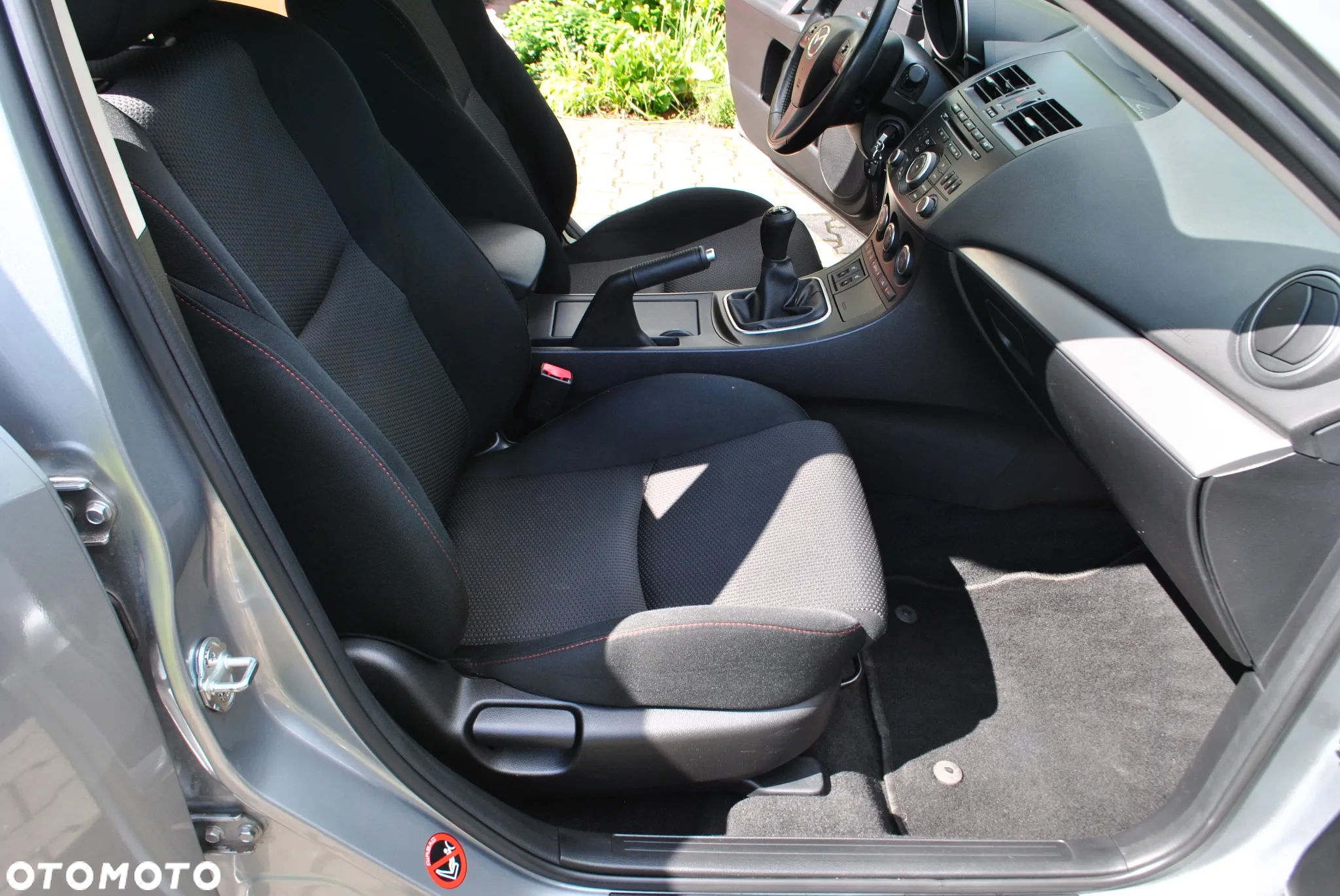 Mazda 3 1.6 Exclusive + - 31