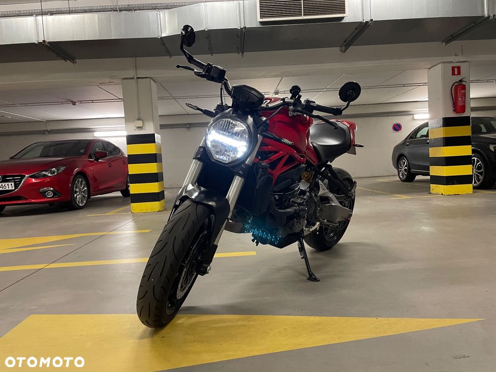 Ducati Monster - 1