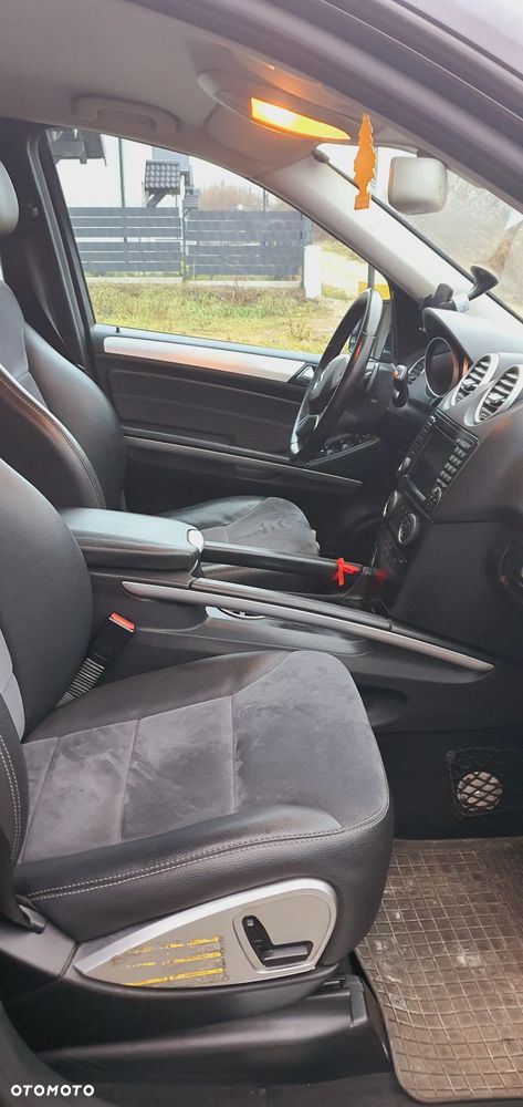 Mercedes-Benz ML - 9